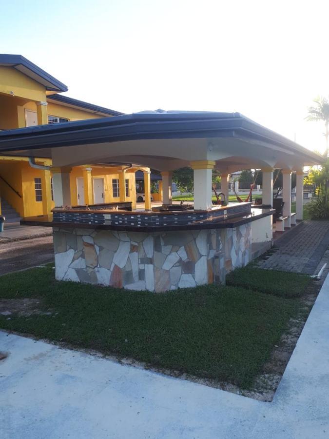 Piarco Village Suites Exterior foto
